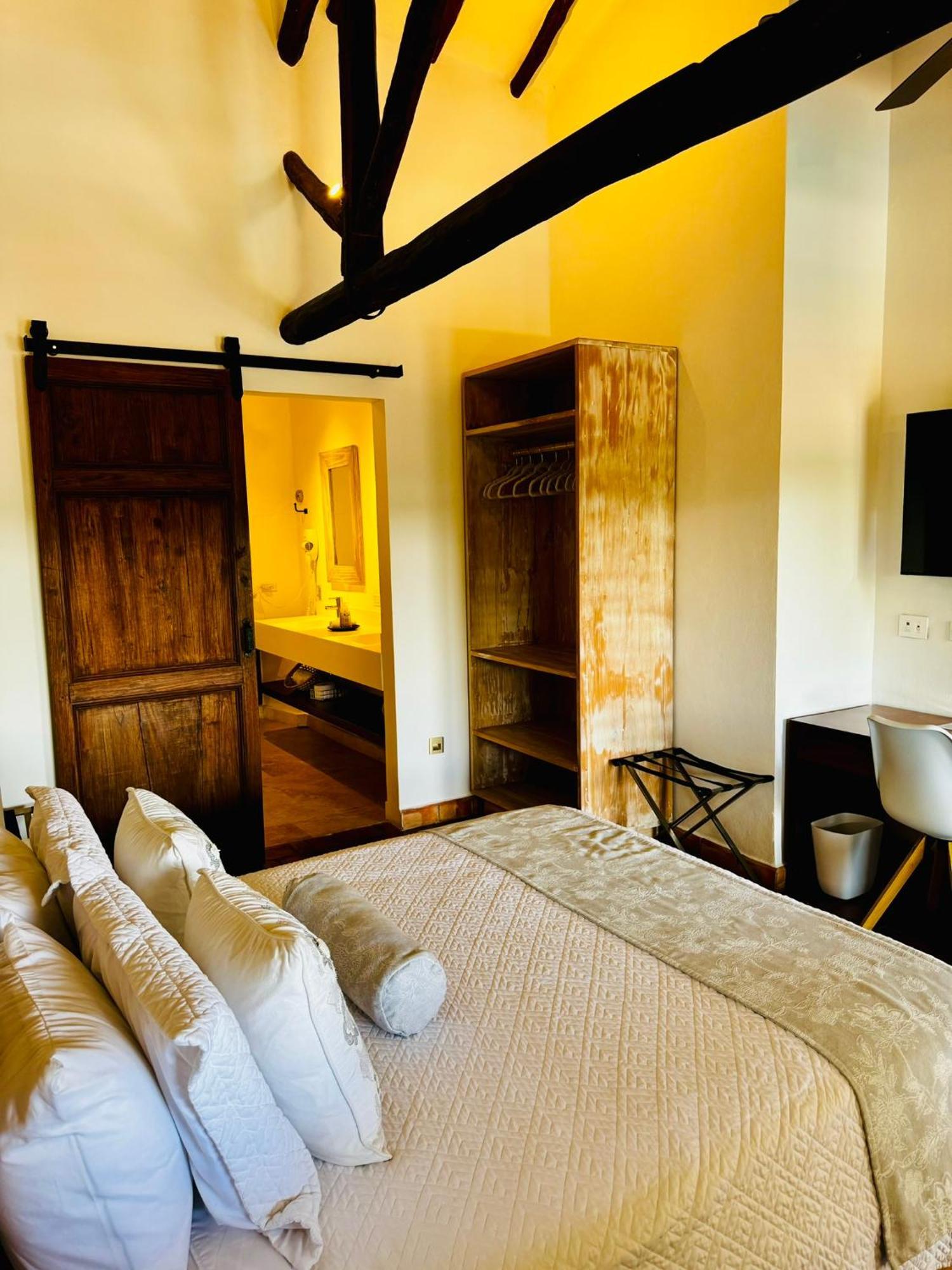 Santa Sofia Casa Boutique Hotel บาริชารา ภายนอก รูปภาพ